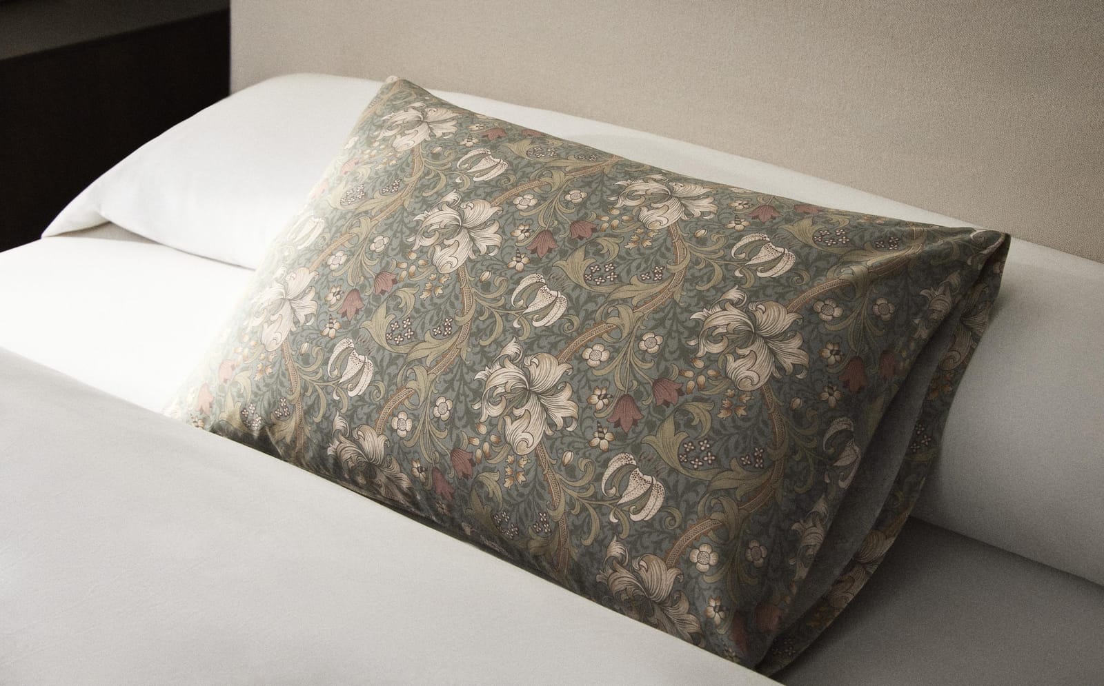 ZARA HOME POSZEWKA NA PODUSZKĘ Z BAWEŁNY SATYNOWEJ MORRIS & CO. ракурс 8