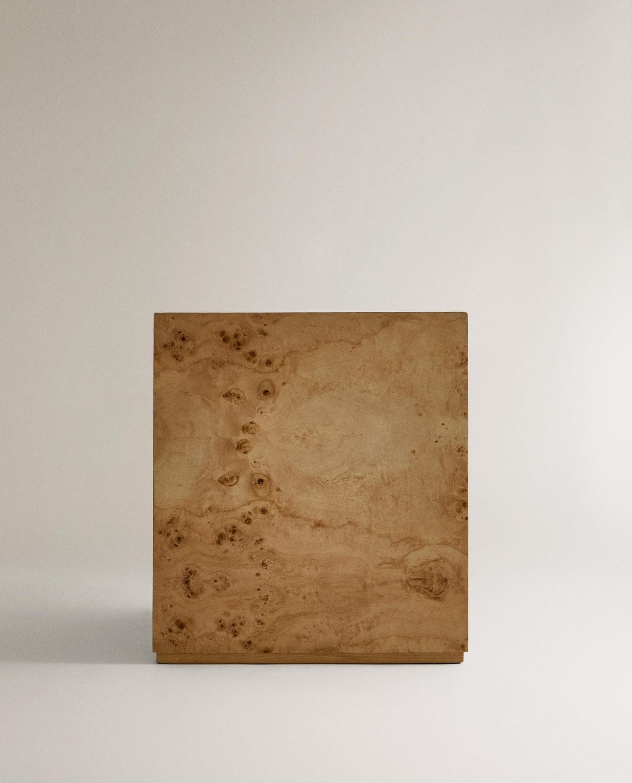 ZARA HOME КУБИЧЕСКИЙ СТОЛИК ИЗ КОРНЕВОГО ДЕРЕВА ракурс 6