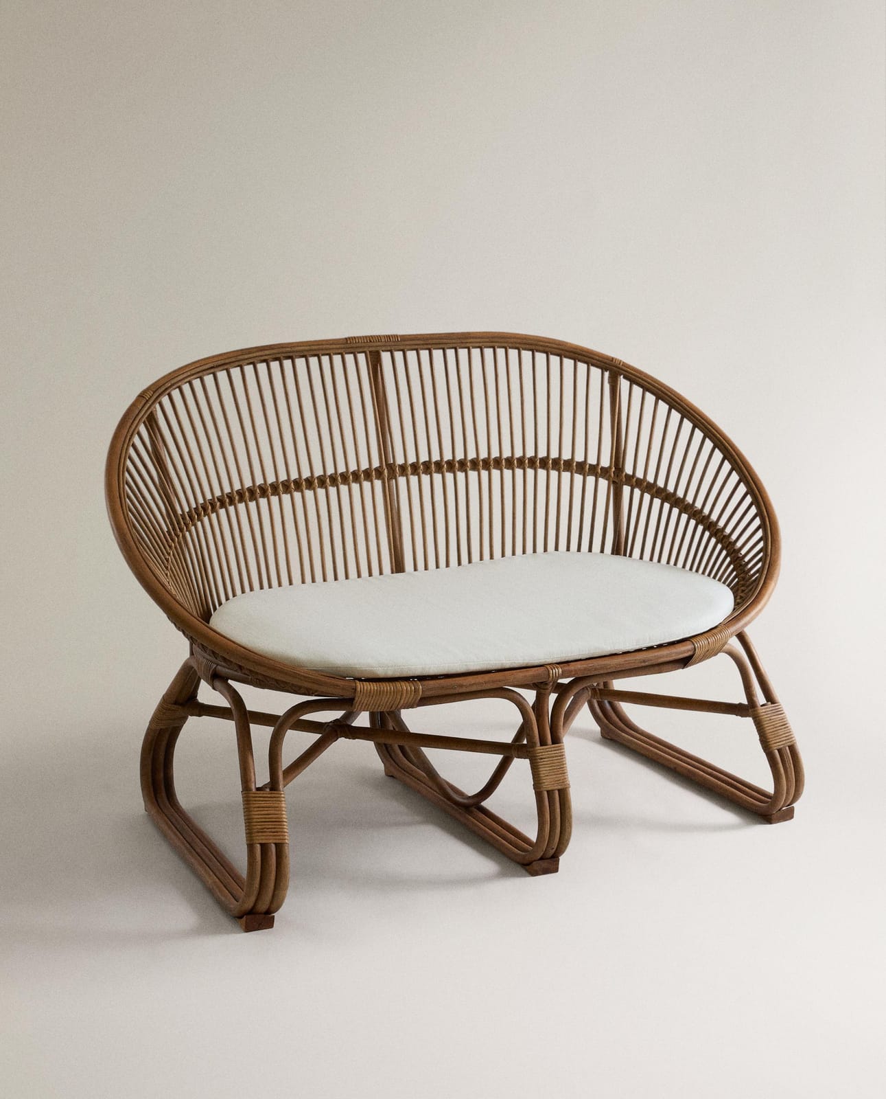 ZARA HOME ПОДУШКА ДЛЯ ДИВАНА ИЗ ХЛОПКА И ЛЬНА ракурс 3