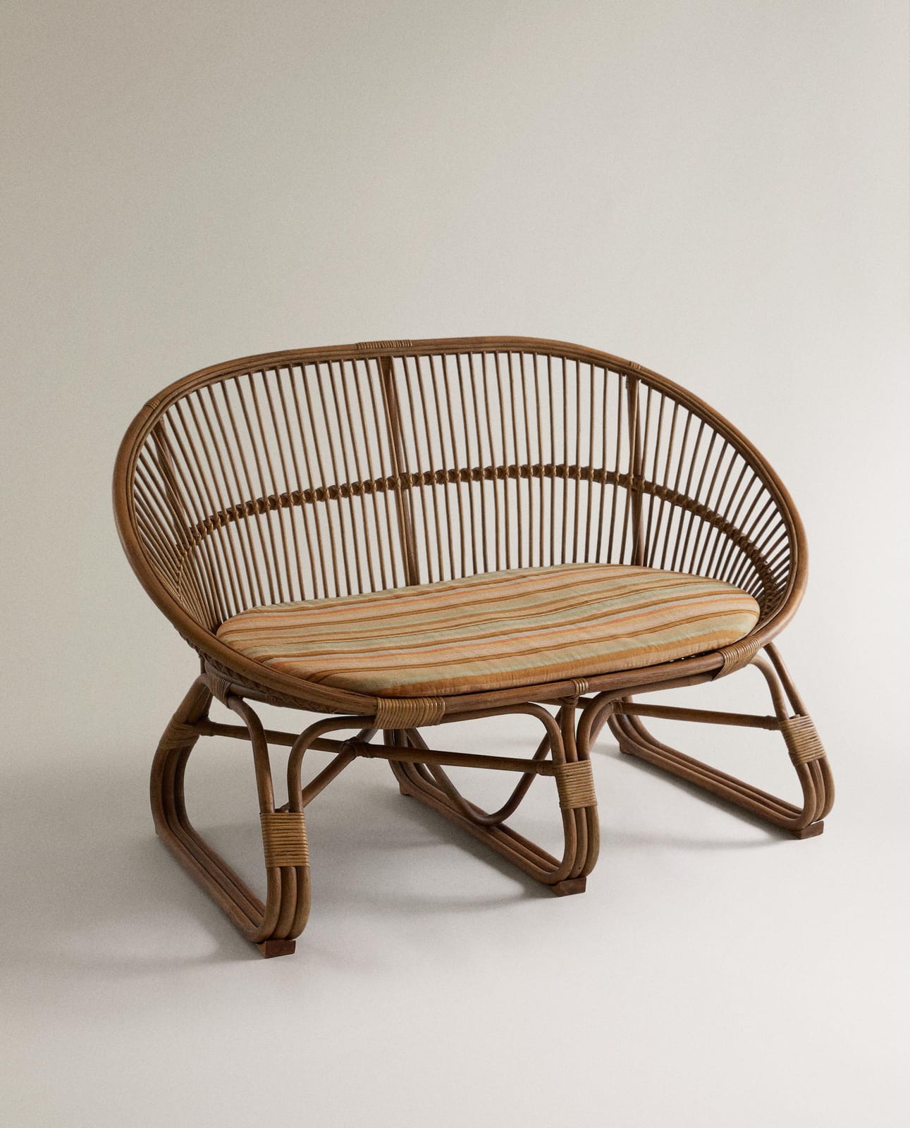 ZARA HOME ПОДУШКА ДЛЯ ДИВАНА В ПОЛОСКУ ракурс 7