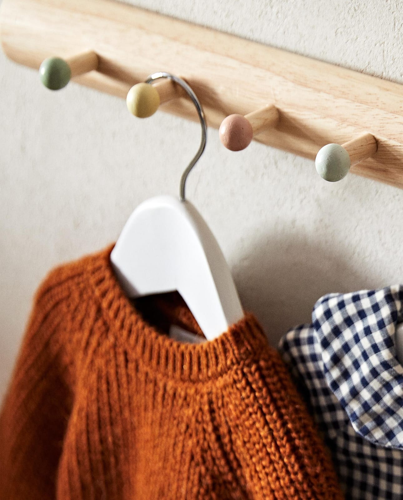 ZARA HOME МНОГОЦВЕТНЫЙ НАСТЕННЫЙ ВЕШАЛКА ДЛЯ ДЕТЕЙ ракурс 3