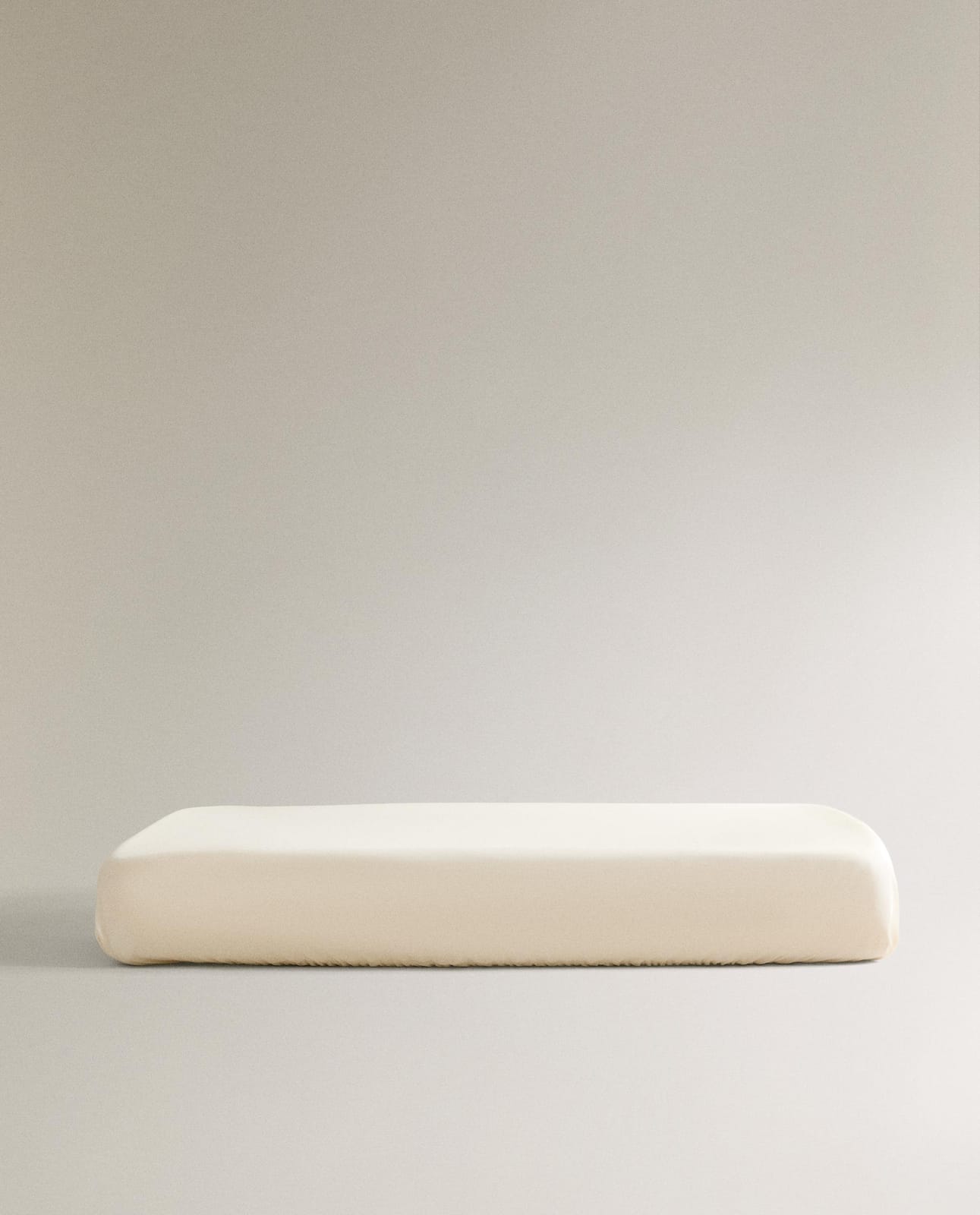 Простыня ZARA HOME НИЖНЯЯ ПРОСТЫНЯ ДЛЯ ЛЮЛЬКИ И КОЛЫБЕЛИ (2 ШТУКИ) ECRU / BIAŁY 47 x 73 x 8 cm