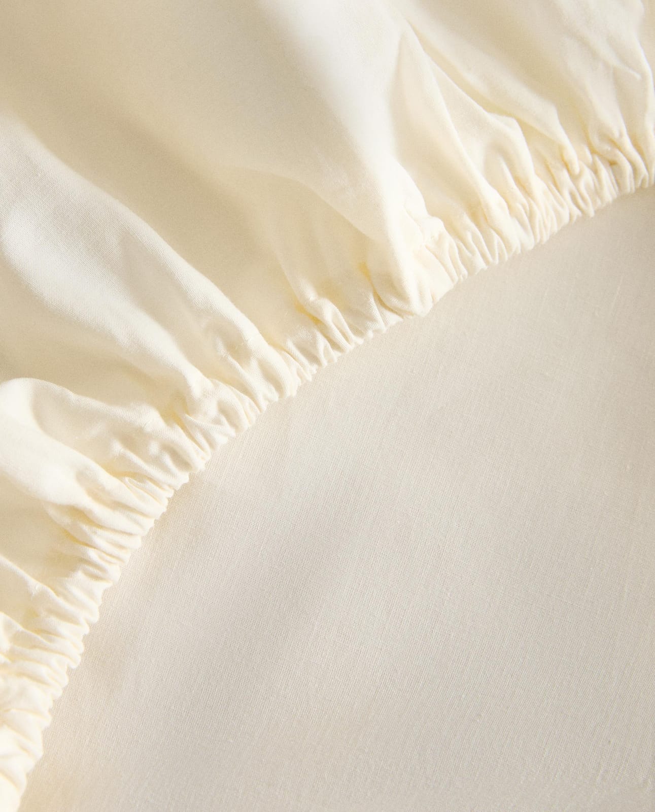 ZARA HOME ПОДОДЕЯЛЬНИКОВАЯ ПРОСТЫНЯ ДЛЯ КОЛЫБЕЛИ И ЛЮЛЬКИ (2 ШТУКИ) ракурс 5