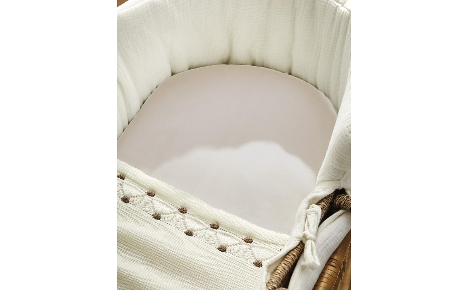 ZARA HOME ПОДОДЕЯЛЬНИКОВАЯ ПРОСТЫНЯ ДЛЯ КОЛЫБЕЛИ И ЛЮЛЬКИ (2 ШТУКИ) ракурс 8