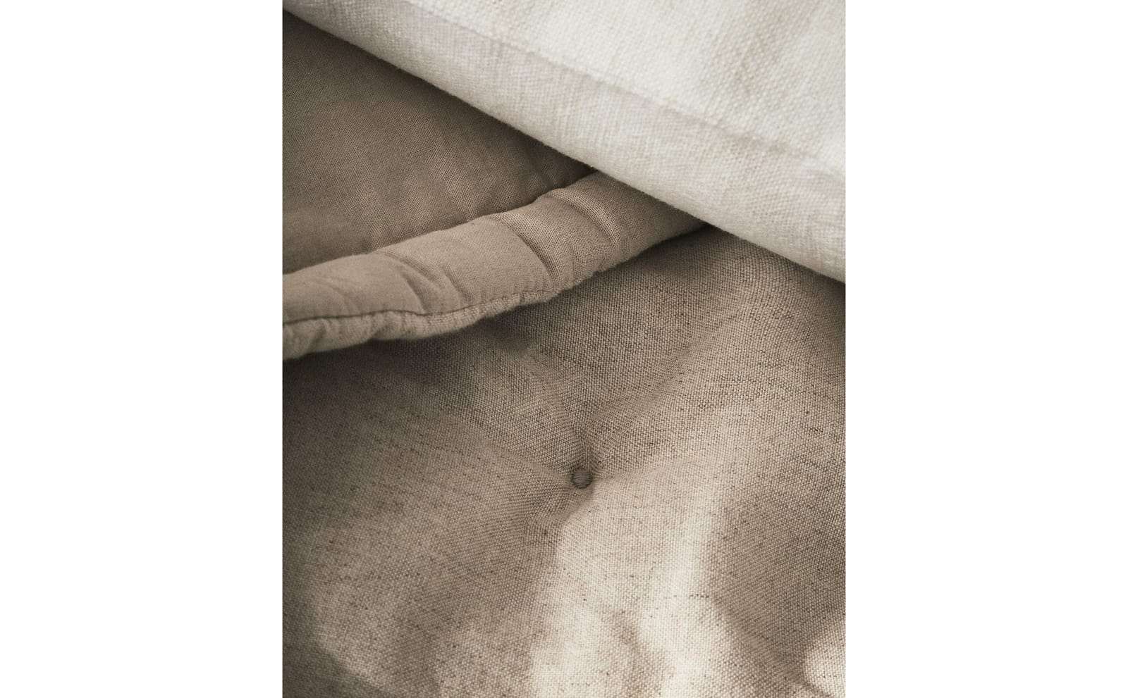ZARA HOME НАКРЫВКА ИЗ ЛЬНА СТЕГАНАЯ В ТОЧКУ ракурс 7