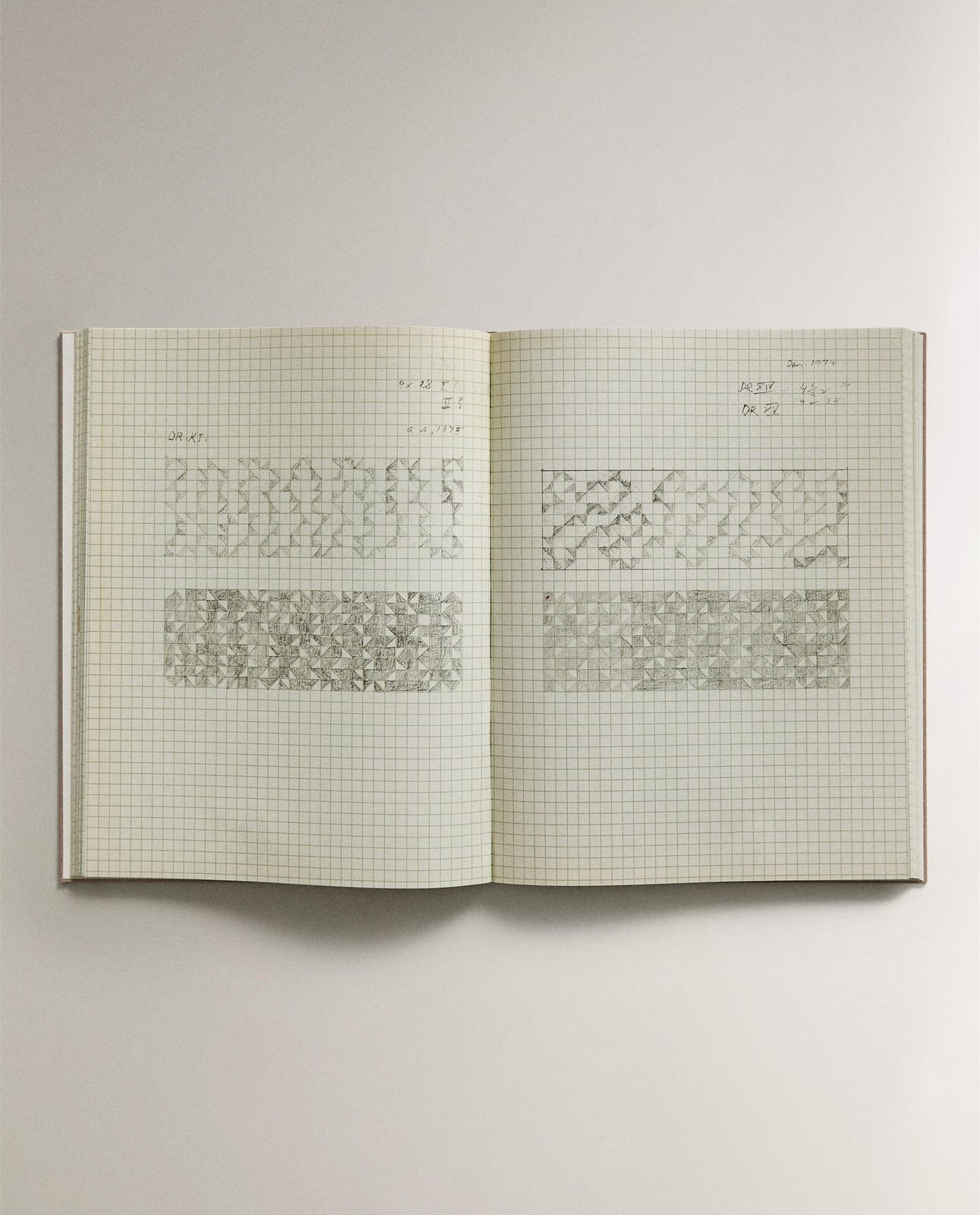 ZARA HOME КНИГА ANNI ALBERS NOTATNIK 1970-1980 (АНГЛ.) ракурс 4