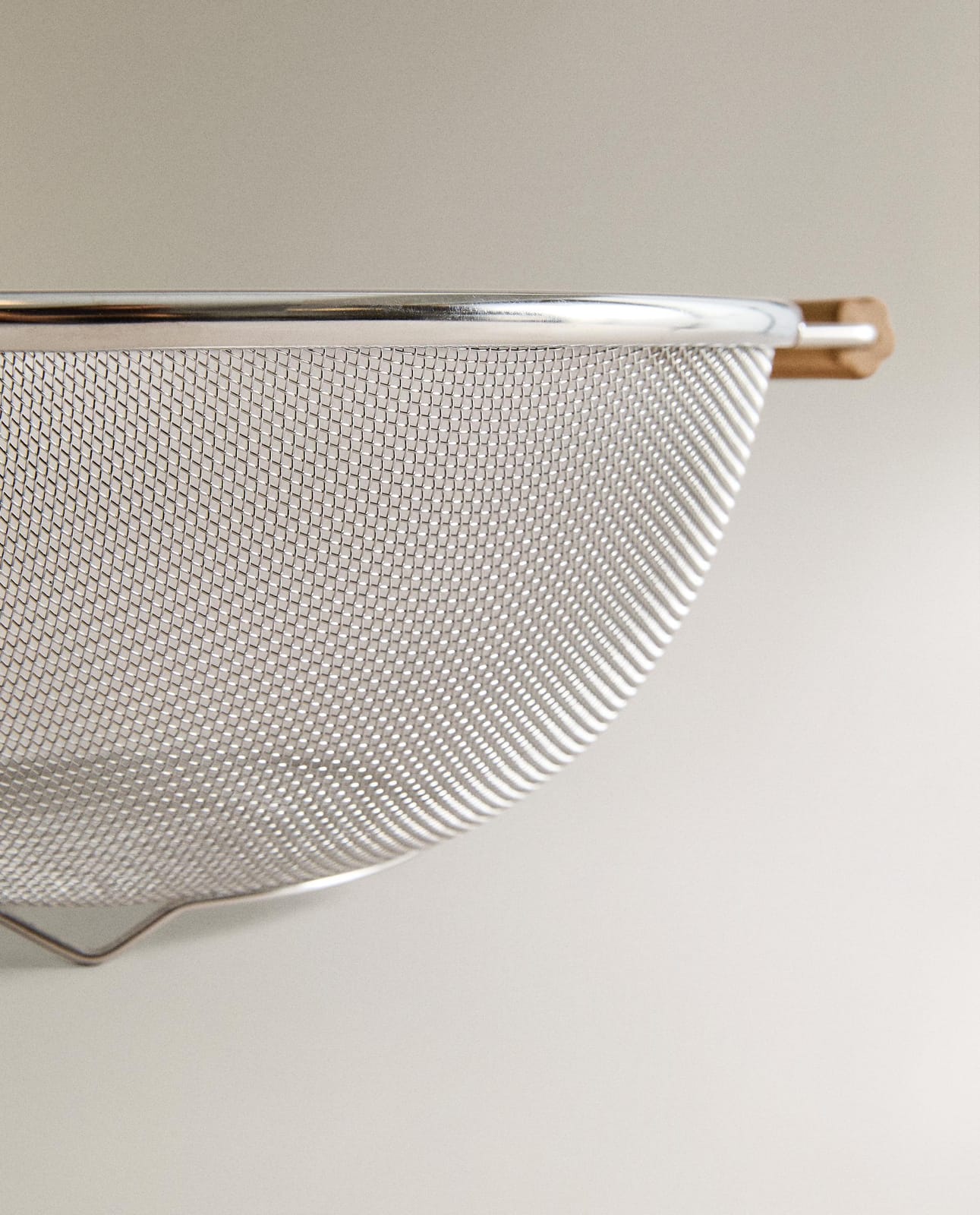 ZARA HOME КУХОННОЕ СИТО С ДЕРЕВЯННЫМИ РУЧКАМИ ракурс 8