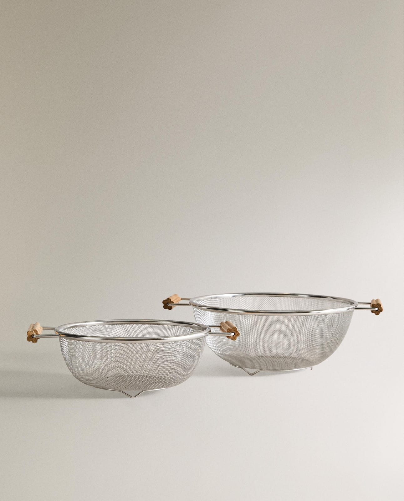 Сито ZARA HOME ДУРШЛАГ КУХОННЫЙ С ДЕРЕВЯННЫМИ РУЧКАМИ СТАЛЬНОЙ 8.5 x 26 x 19 cm