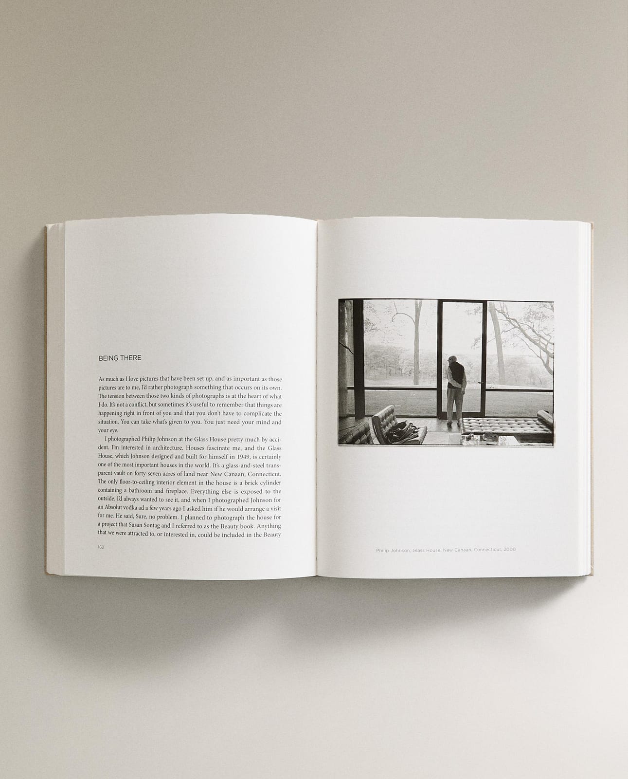 ZARA HOME КНИГА ANNIE LEIBOVITZ AT WORK (НА АНГЛИЙСКОМ ЯЗЫКЕ) ракурс 11