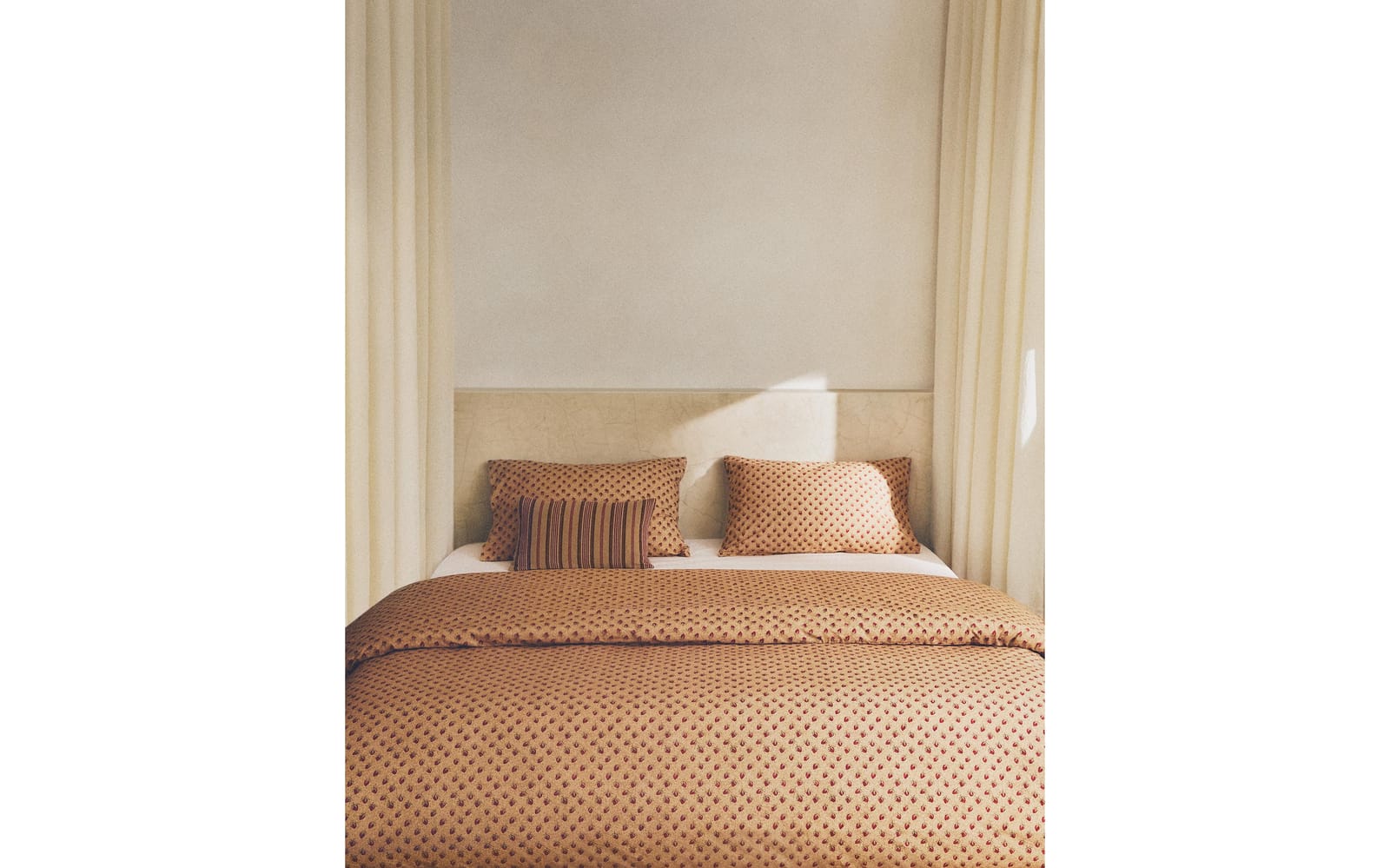 ZARA HOME Перкалевый пододеяльник с клубникой | KATHARINE POLE ракурс 8
