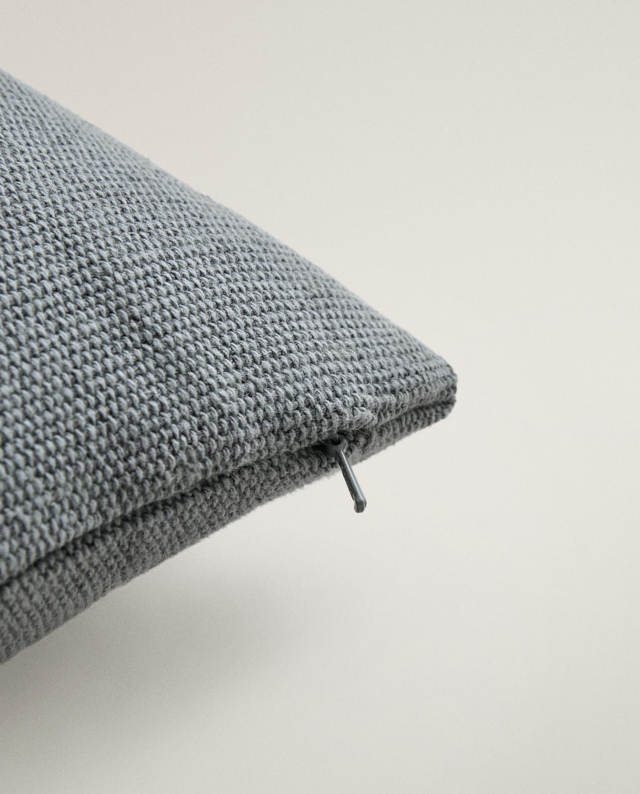 ZARA HOME НАВОЛОЧКА ИЗ ДЖУТА И ХЛОПКА ракурс 3