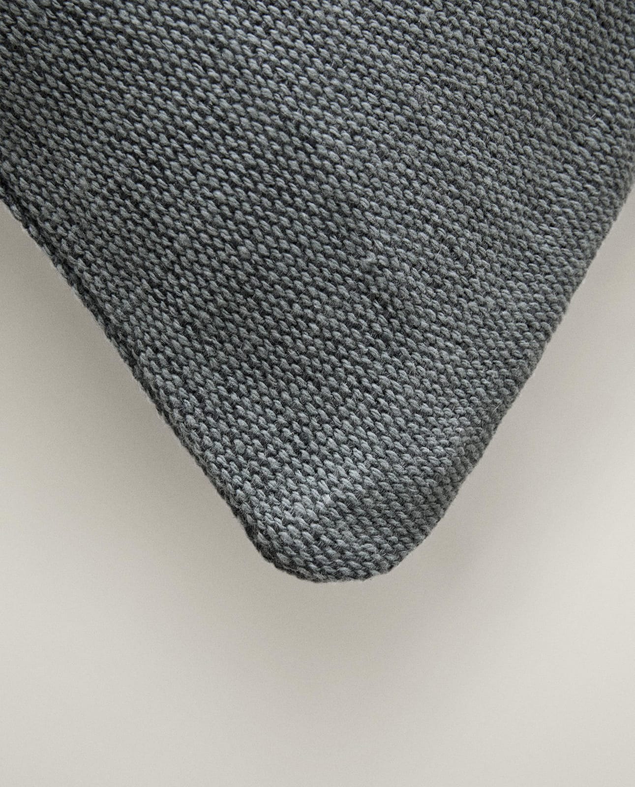 ZARA HOME НАВОЛОЧКА ИЗ ДЖУТА И ХЛОПКА ракурс 5