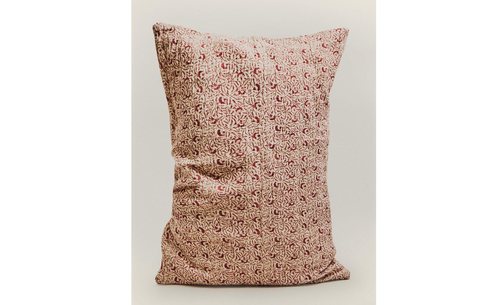 ZARA HOME НАВОЛОЧКА НА ПОДУШКУ ИЗ ХЛОПКА И ЛЬНА С ВЕТОЧКАМИ ракурс 8