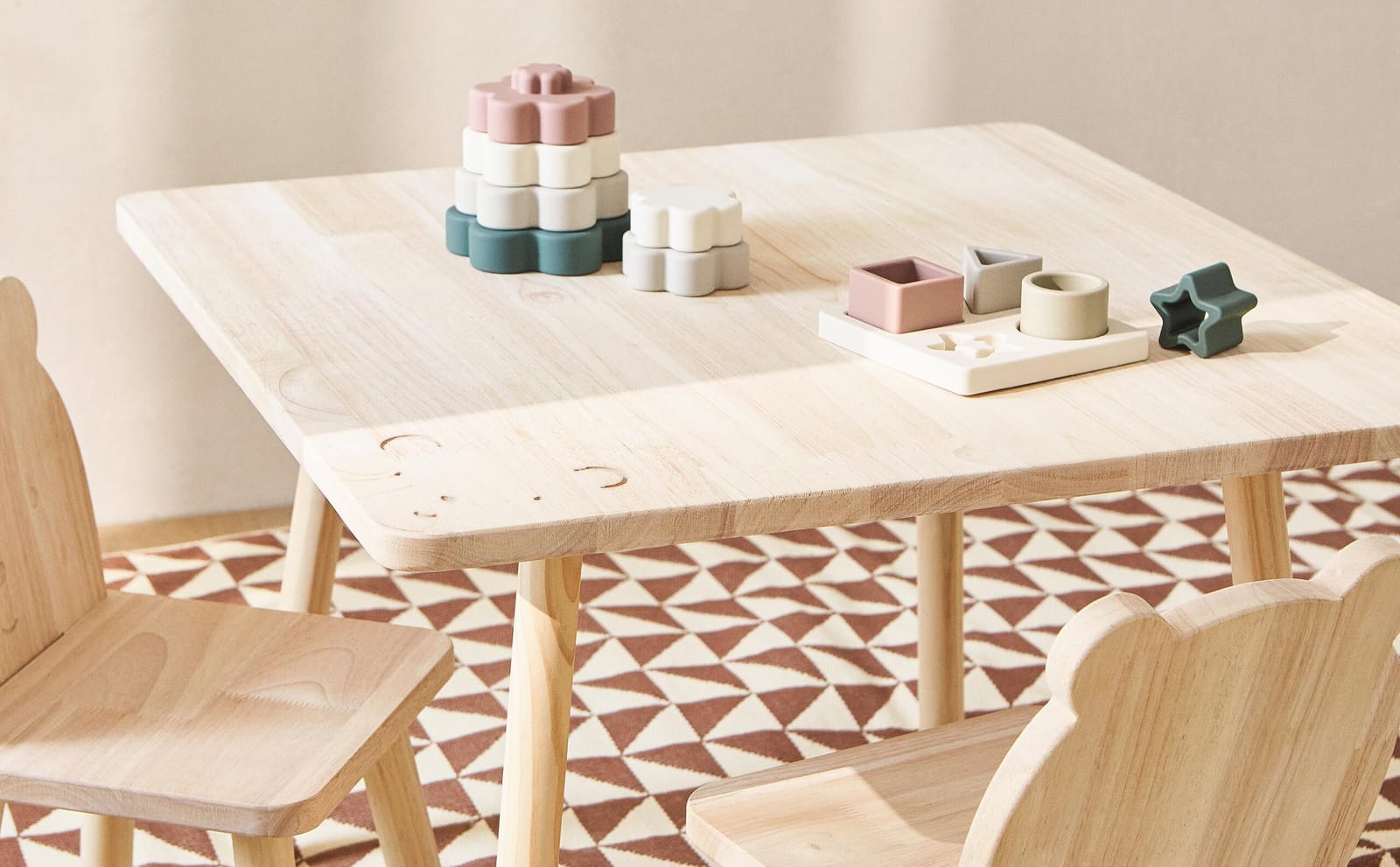 ZARA HOME ДЕРЕВЯННЫЙ СТОЛИК МИШКА ракурс 4