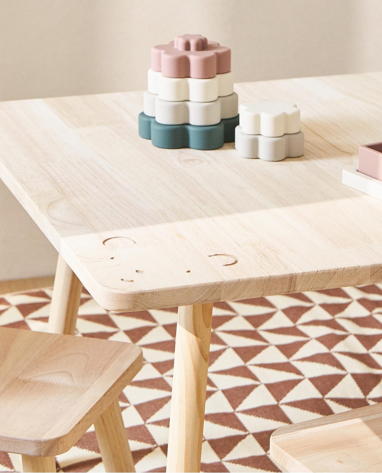 ZARA HOME ДЕРЕВЯННЫЙ СТОЛИК МИШКА ракурс 9