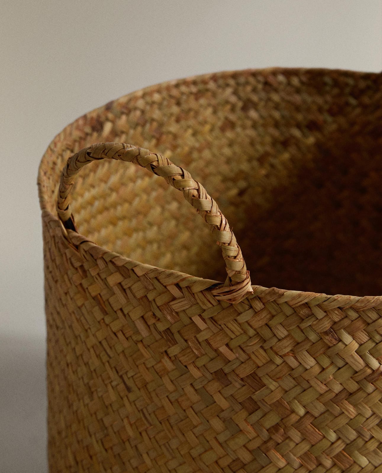 ZARA HOME Круглая корзина с ручкой ракурс 2