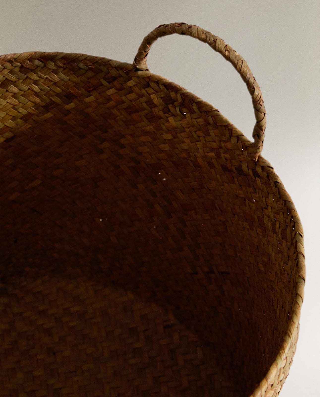 ZARA HOME Круглая корзина с ручкой ракурс 4