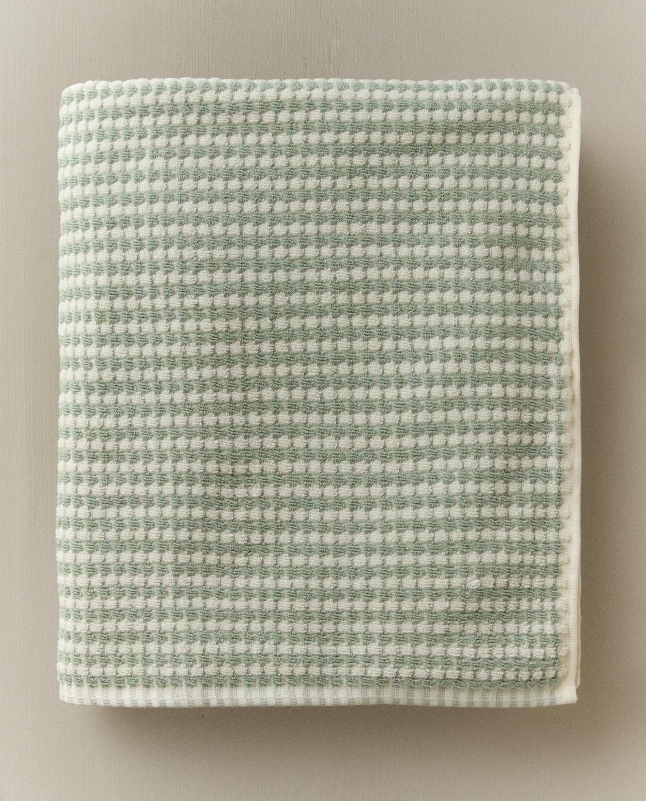 ZARA HOME ХЛОПКОВОЕ ПОЛОТЕНЦЕ С ВАФЕЛЬНОЙ ФАКТУРОЙ ракурс 6