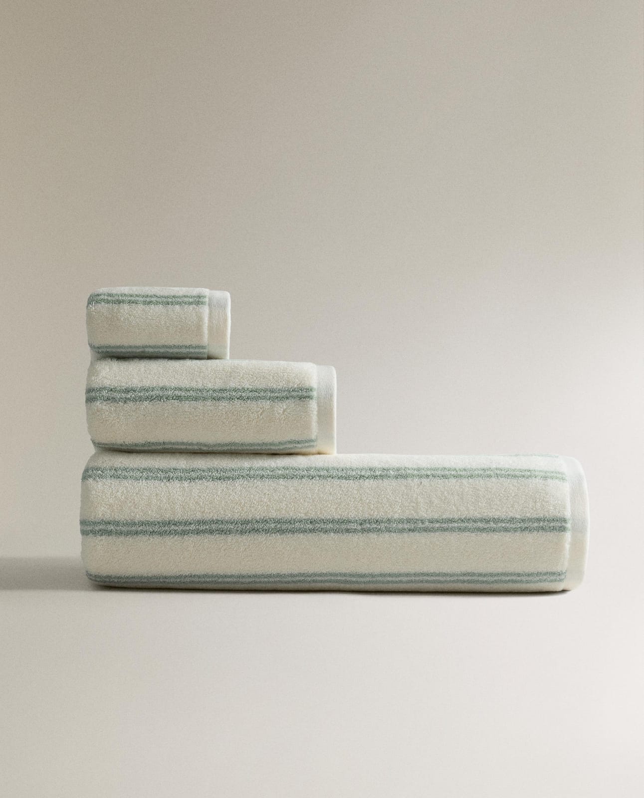 Bath towel ZARA HOME with double stripes Ecru/Zielony 50 x 90 cm