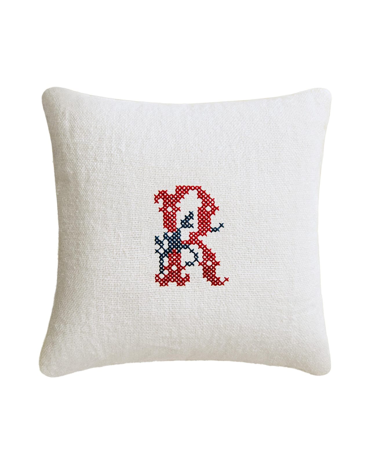 ZARA HOME ПОДУШКА ЛЬНЯНАЯ С ВЫШИТОЙ БУКВОЙ W ракурс 2