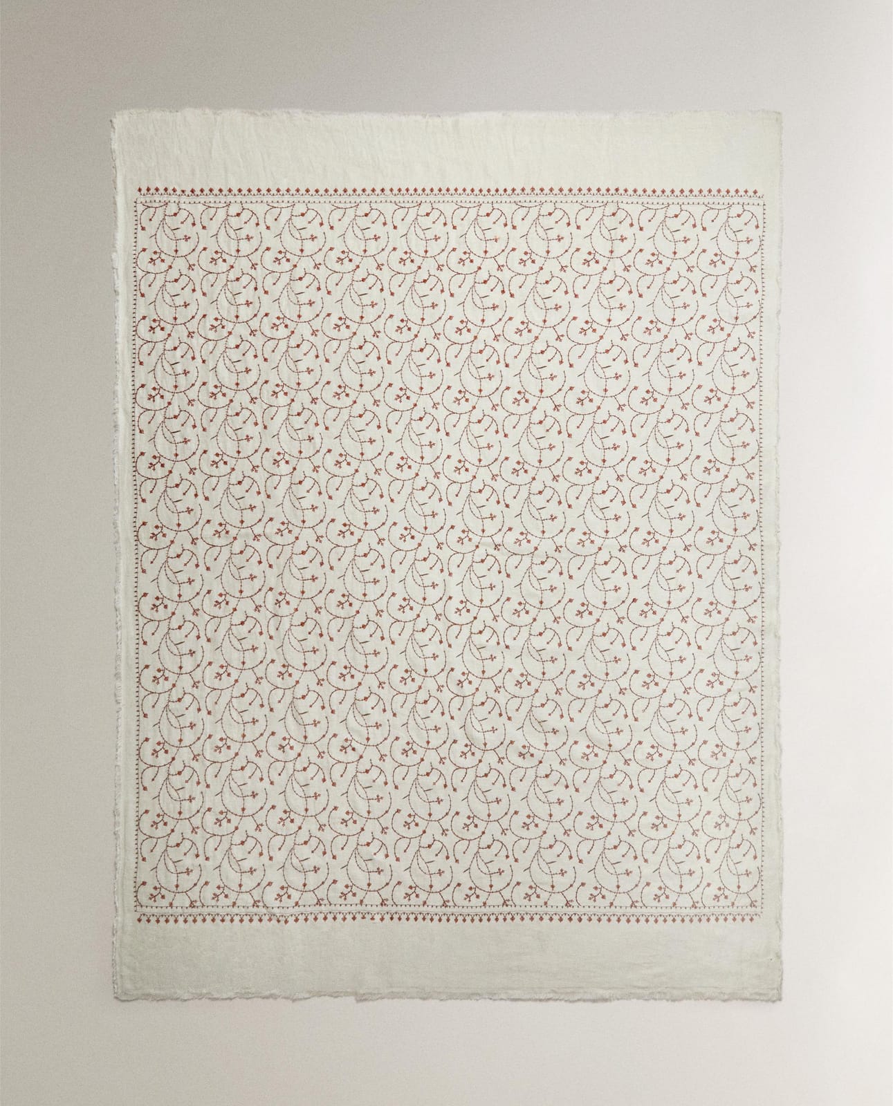 Плед ZARA HOME ЛЬНЯНОЙ ПЛЕД С ВЫШИВКОЙ ECRU 140 x 190 см