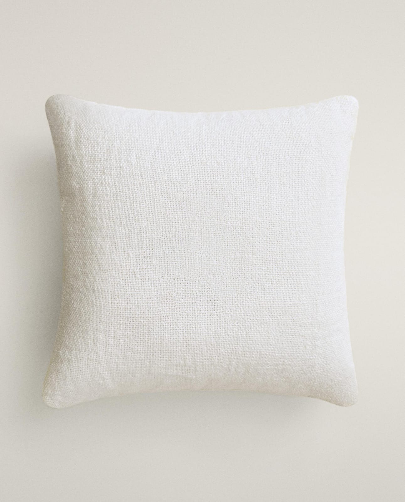 ZARA HOME ЛЬНЯНАЯ ПОДУШКА С ВЫШИТОЙ БУКВОЙ Z ракурс 4