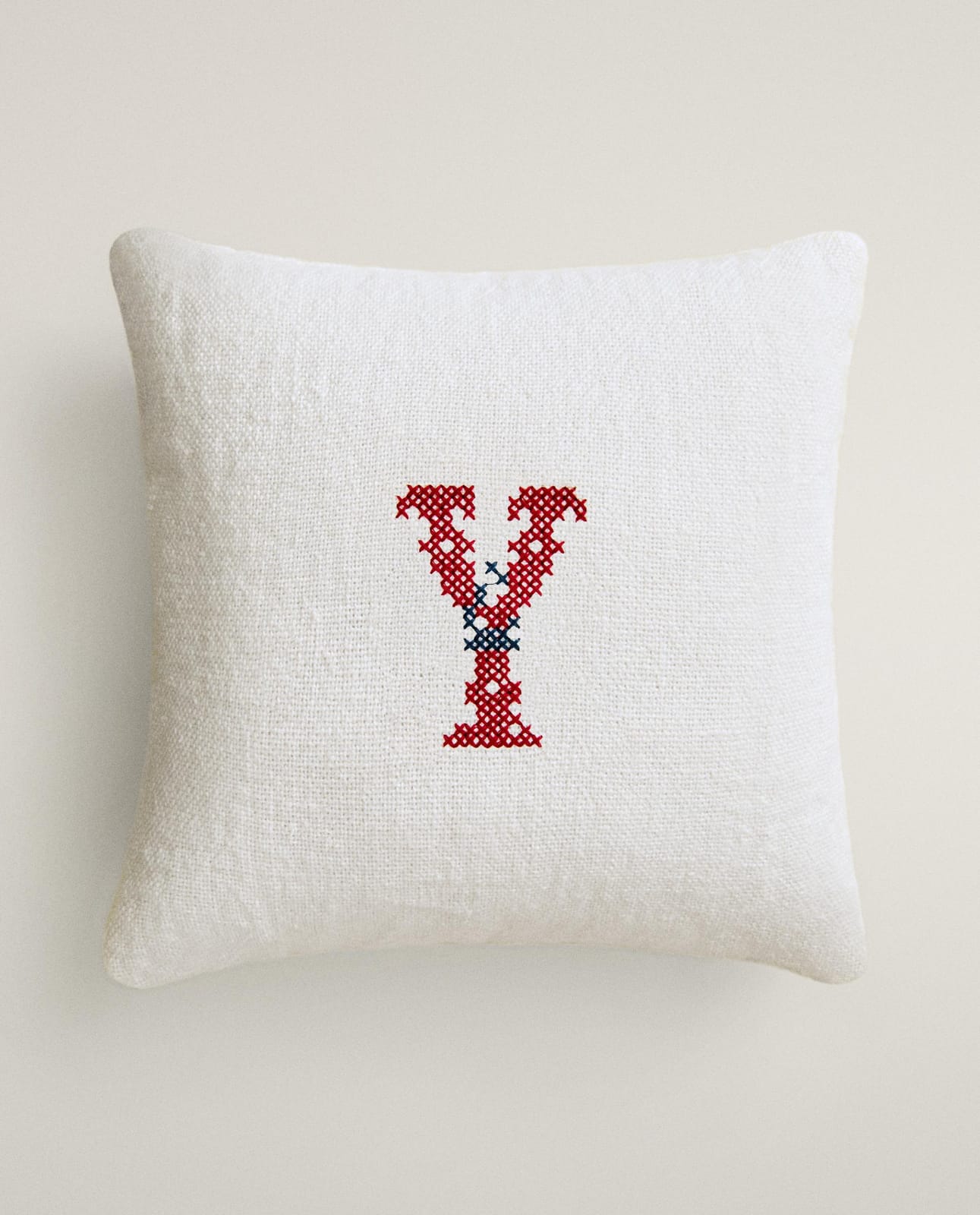 Лежак для животных ZARA HOME ЛЬНЯНАЯ ПОДУШКА С ВЫШИТОЙ БУКВОЙ Y ECRU 30 x 30 см