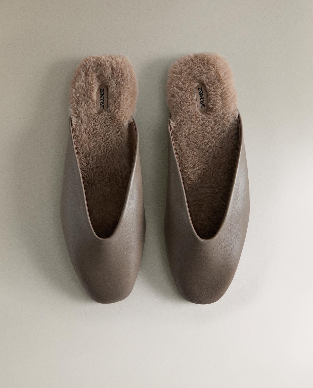 ZARA HOME ТЁПЛЫЕ КОЖАНЫЕ МЮЛИ ракурс 5