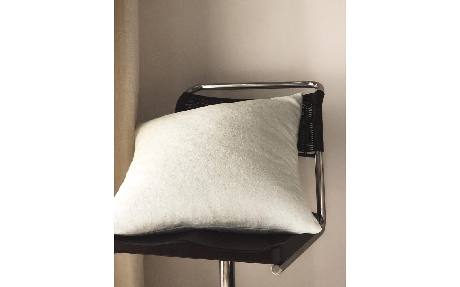 ZARA HOME Хлопковая наволочка на подушку жаккардовая ракурс 9