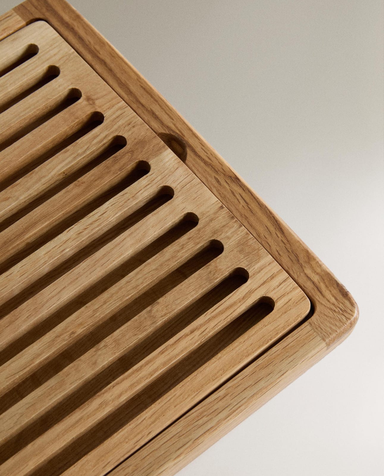 ZARA HOME ДУБОВАЯ ДОСКА ДЛЯ РЕЗКИ ХЛЕБА ракурс 5