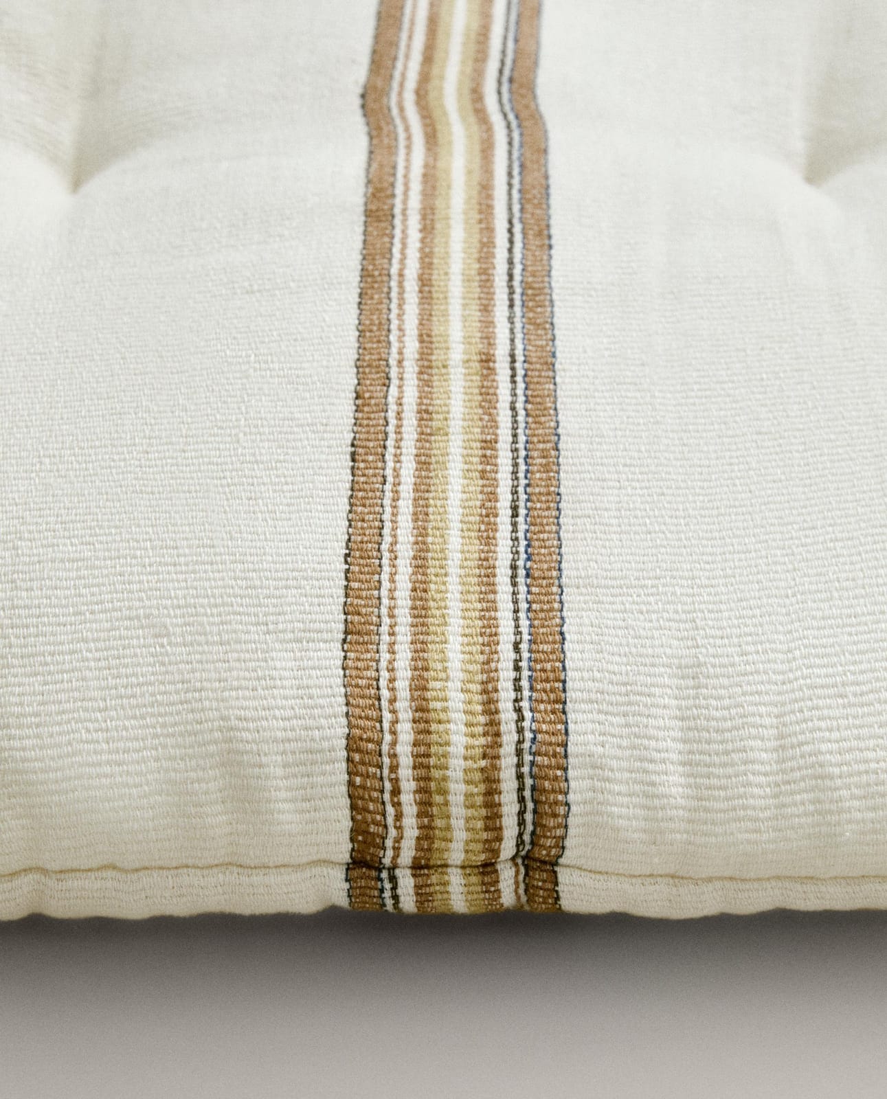 ZARA HOME ПОДУШКА ДЛЯ СКАМЬИ В ПОЛОСКУ ракурс 5