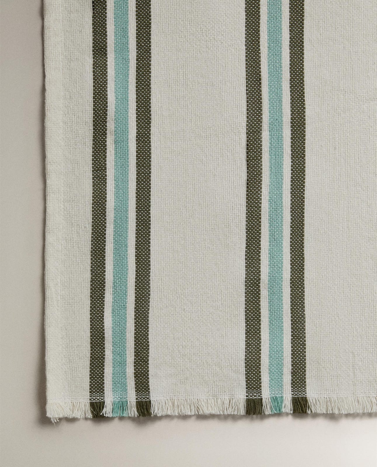 ZARA HOME МНОГОФУНКЦИОНАЛЬНЫЙ ПЛЕД В ПОЛОСКУ ракурс 4