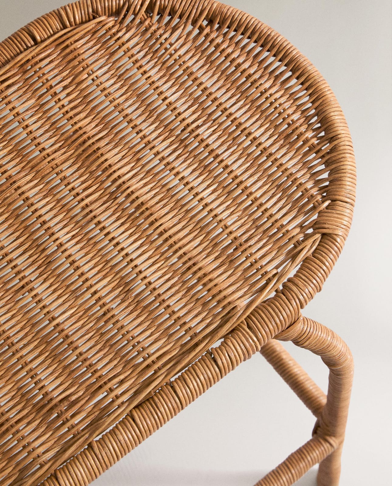 ZARA HOME СКАМЬЯ РОТАНГОВАЯ ракурс 4