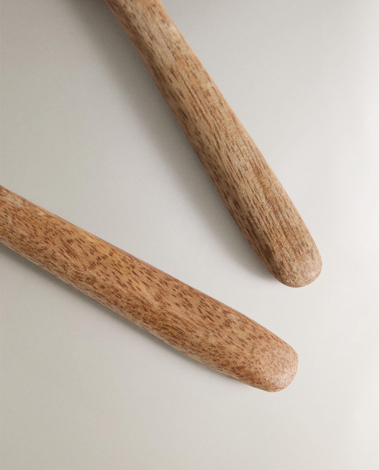ZARA HOME КОМПЛЕКТ СТОЛОВЫХ ПРИБОРОВ ДЛЯ САЛАТА ИЗ ДРЕВЕСИНЫ МАНГО ракурс 6