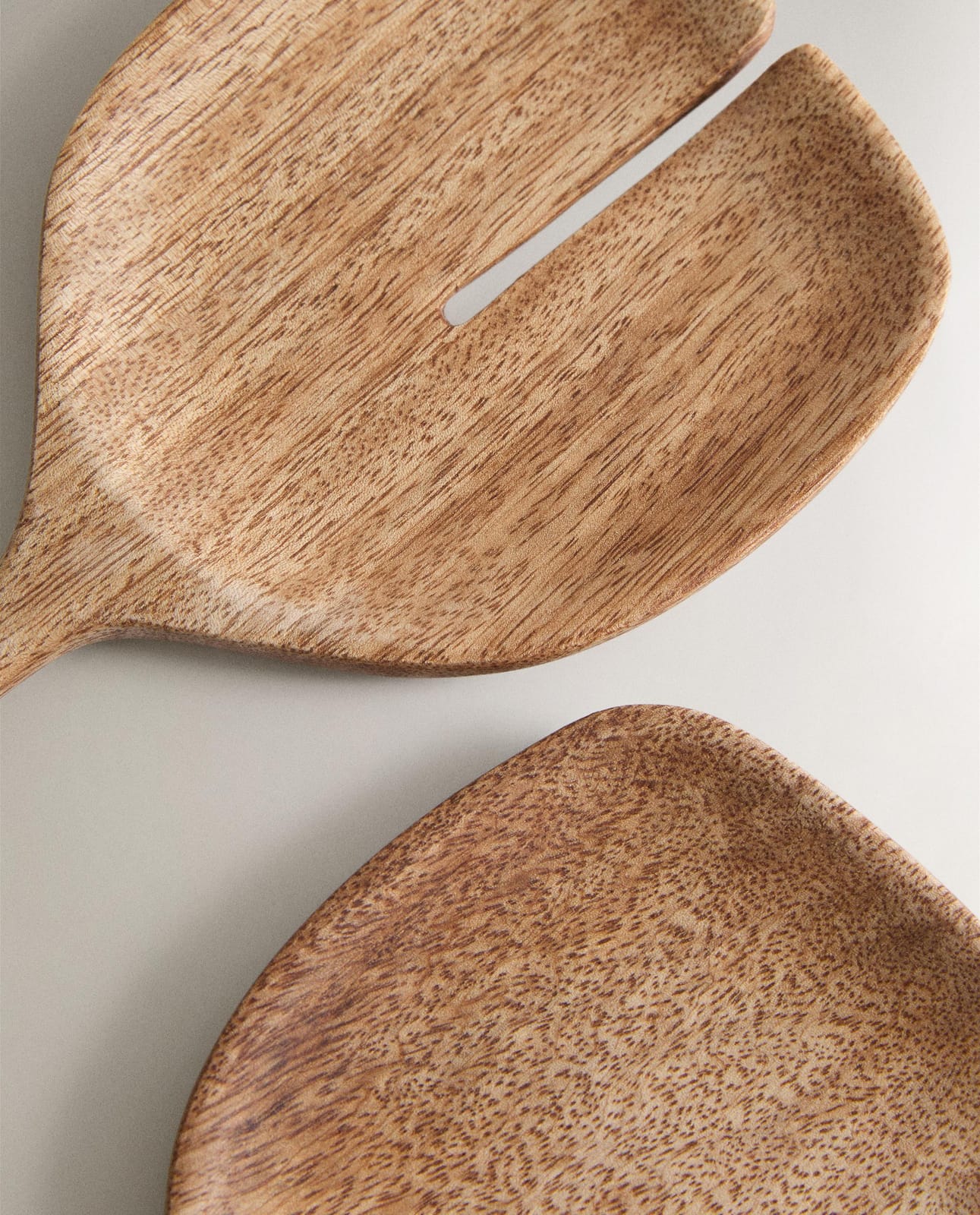 ZARA HOME КОМПЛЕКТ СТОЛОВЫХ ПРИБОРОВ ДЛЯ САЛАТА ИЗ ДРЕВЕСИНЫ МАНГО ракурс 4
