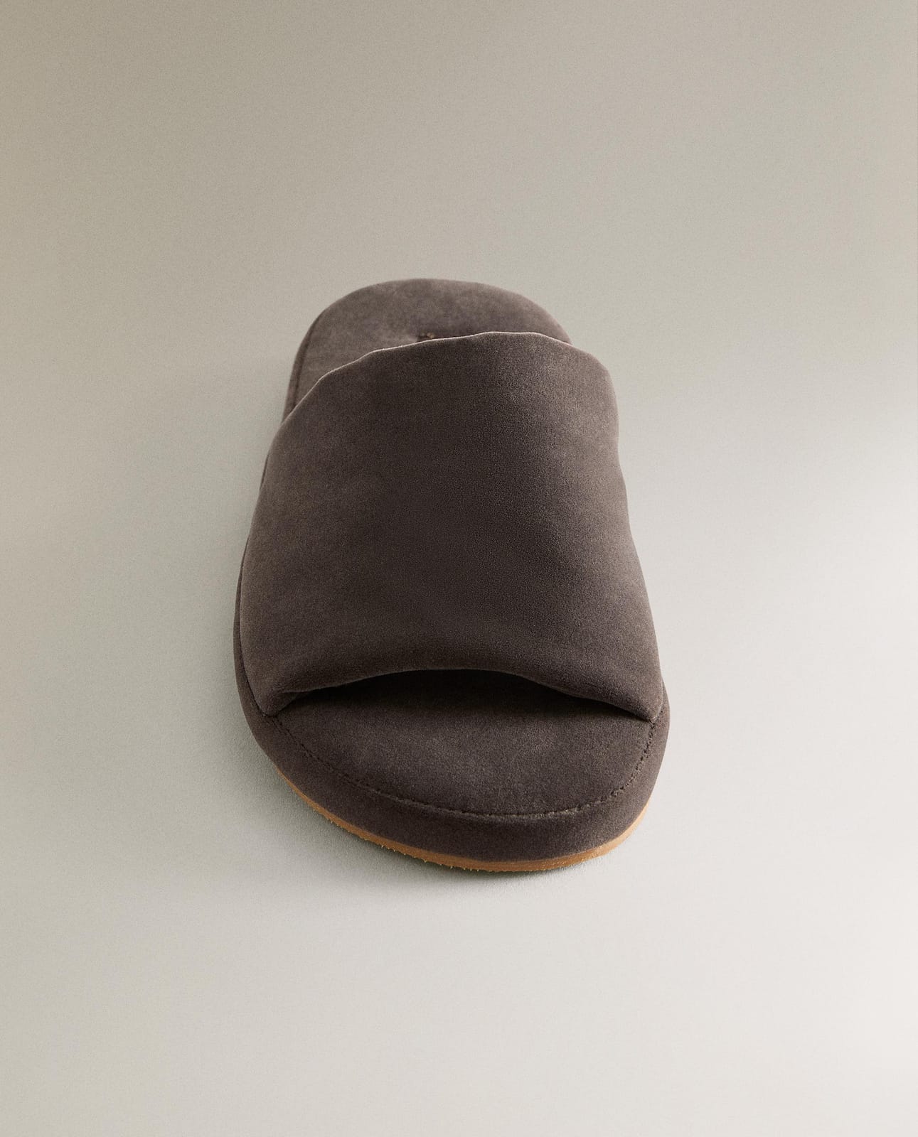 ZARA HOME Шлепанцы на платформе из бархата ракурс 4