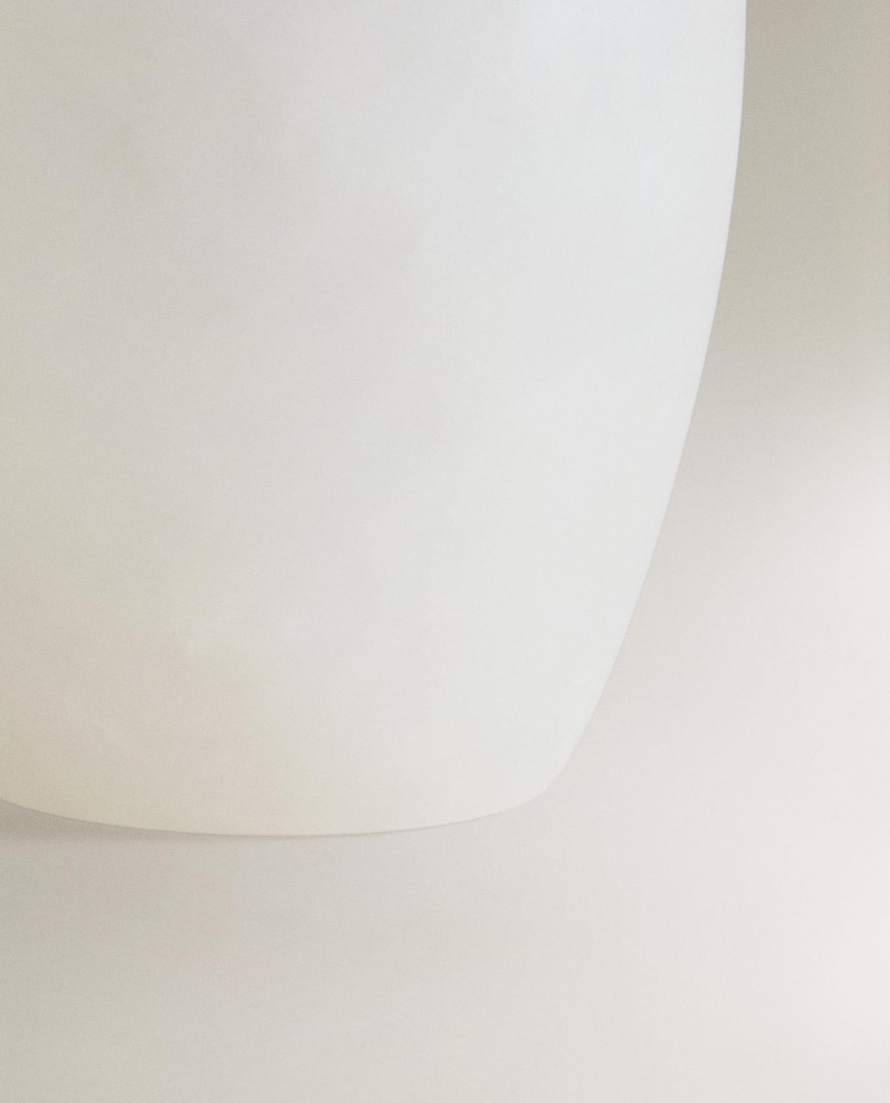 ZARA HOME АЛАБАСТРОВЫЙ СТАКАН ДЛЯ ЗУБНЫХ ЩЁТОК ракурс 5