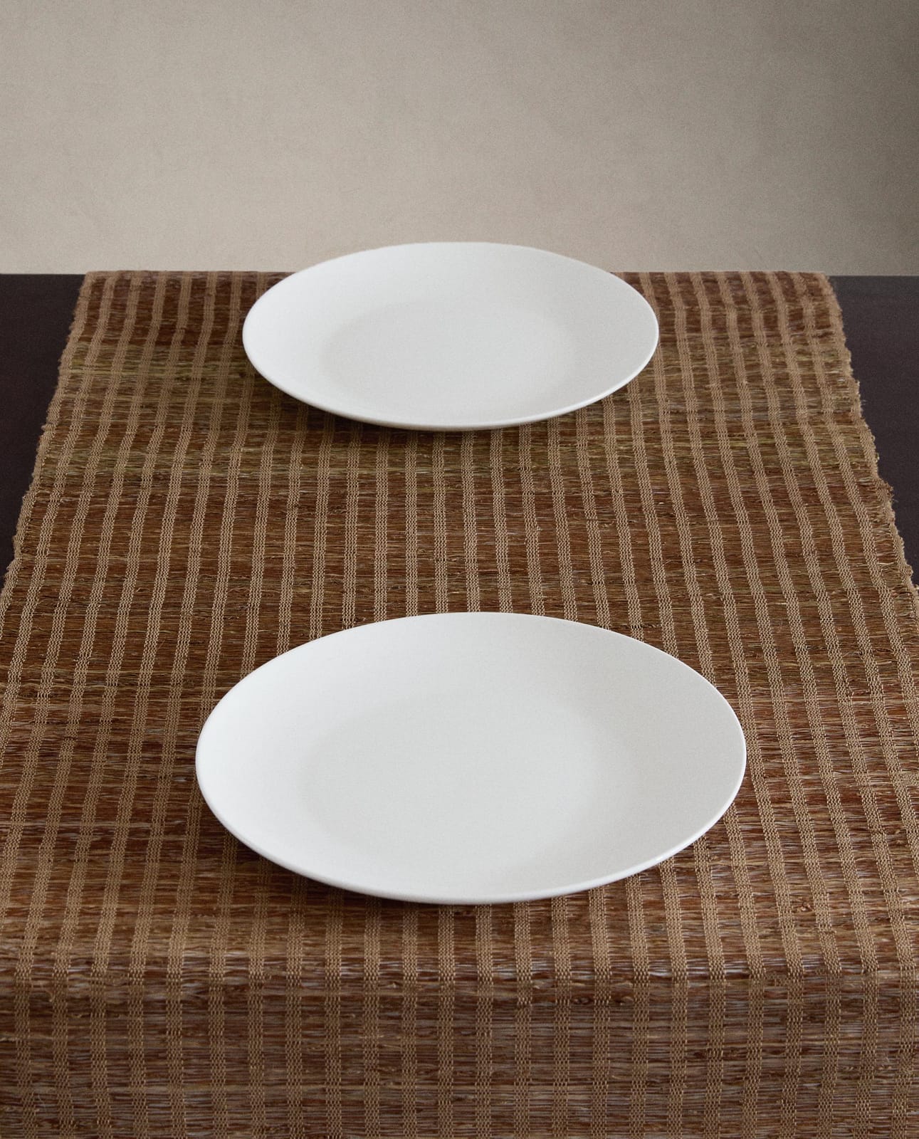 ZARA HOME СТОЛОВАЯ ДОРОЖКА ИЗ РАМИИ ракурс 5