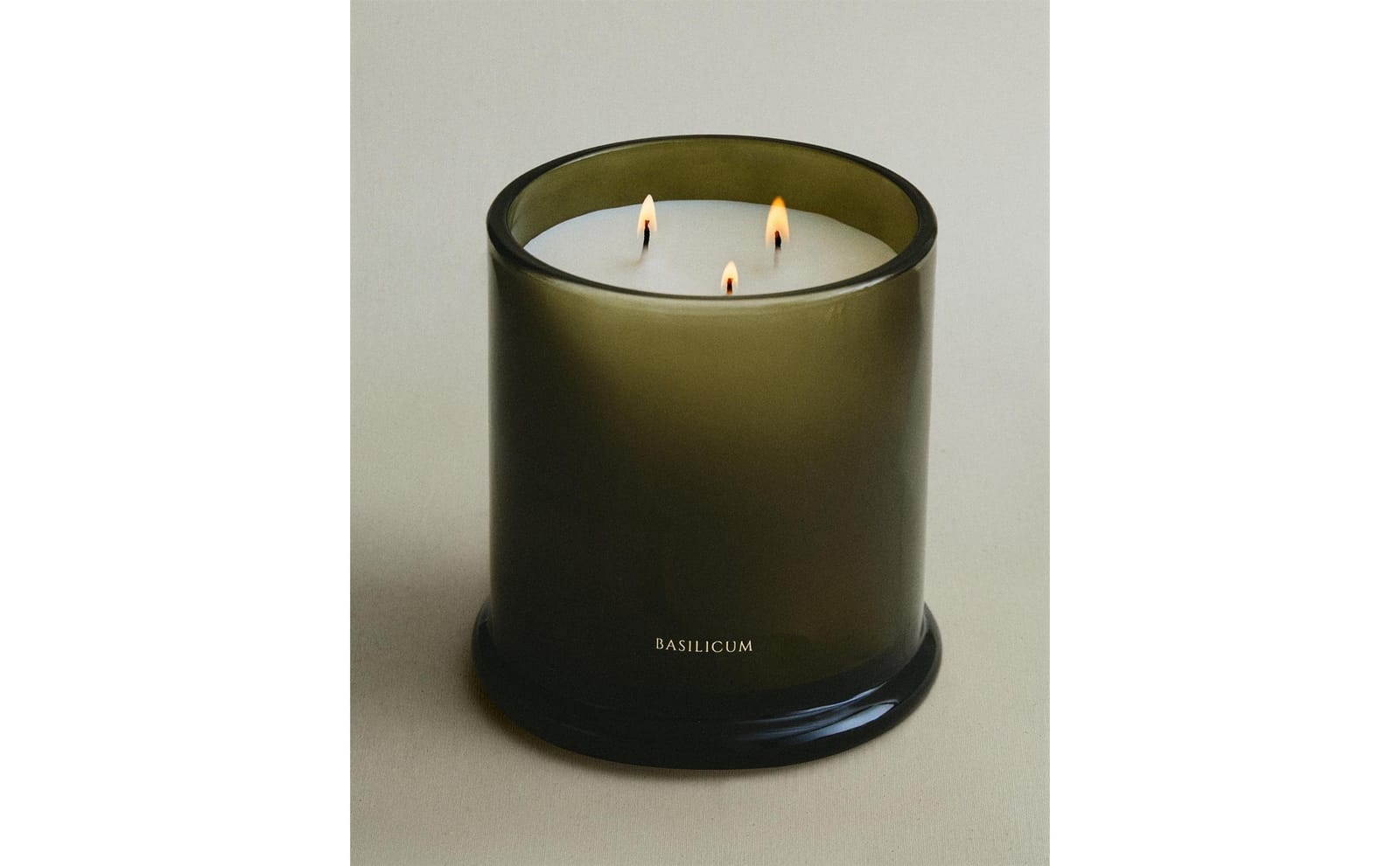ZARA HOME (500 г) АРОМАТИЧЕСКАЯ СВЕЧА BASILICUM ракурс 6