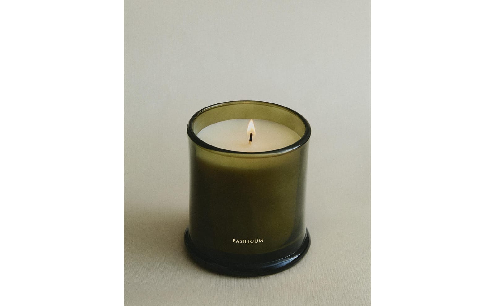 ZARA HOME (350 Г) АРОМАТИЧЕСКАЯ СВЕЧА BASILICUM ракурс 7