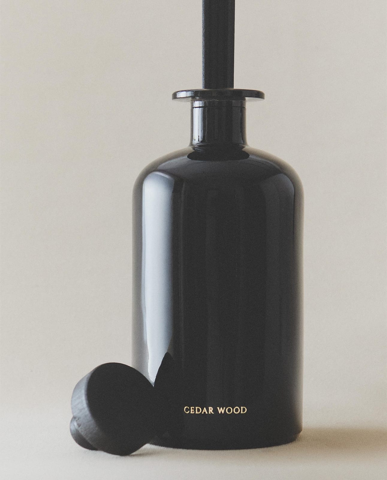 ZARA HOME (500 ML) ароматические палочки CEDAR WOOD ракурс 7