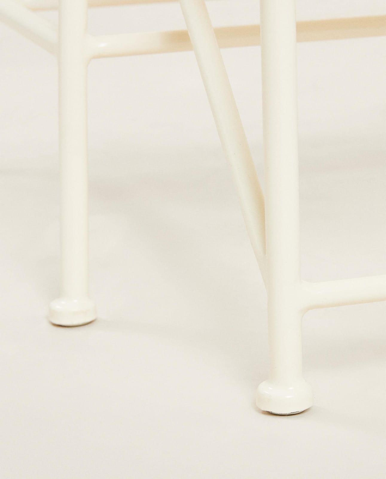 ZARA HOME ДЕРЕВЯННЫЙ ТАБУРЕТ-СТУПЕНЬКИ С ДВУМЯ СТУПЕНЯМИ ракурс 9