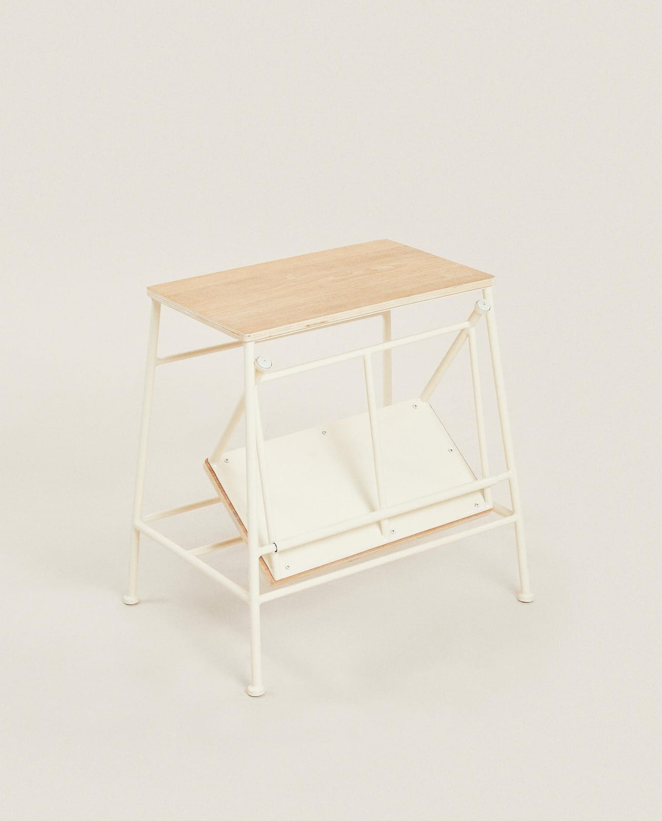 ZARA HOME ДЕРЕВЯННЫЙ ТАБУРЕТ-СТУПЕНЬКИ С ДВУМЯ СТУПЕНЯМИ ракурс 8