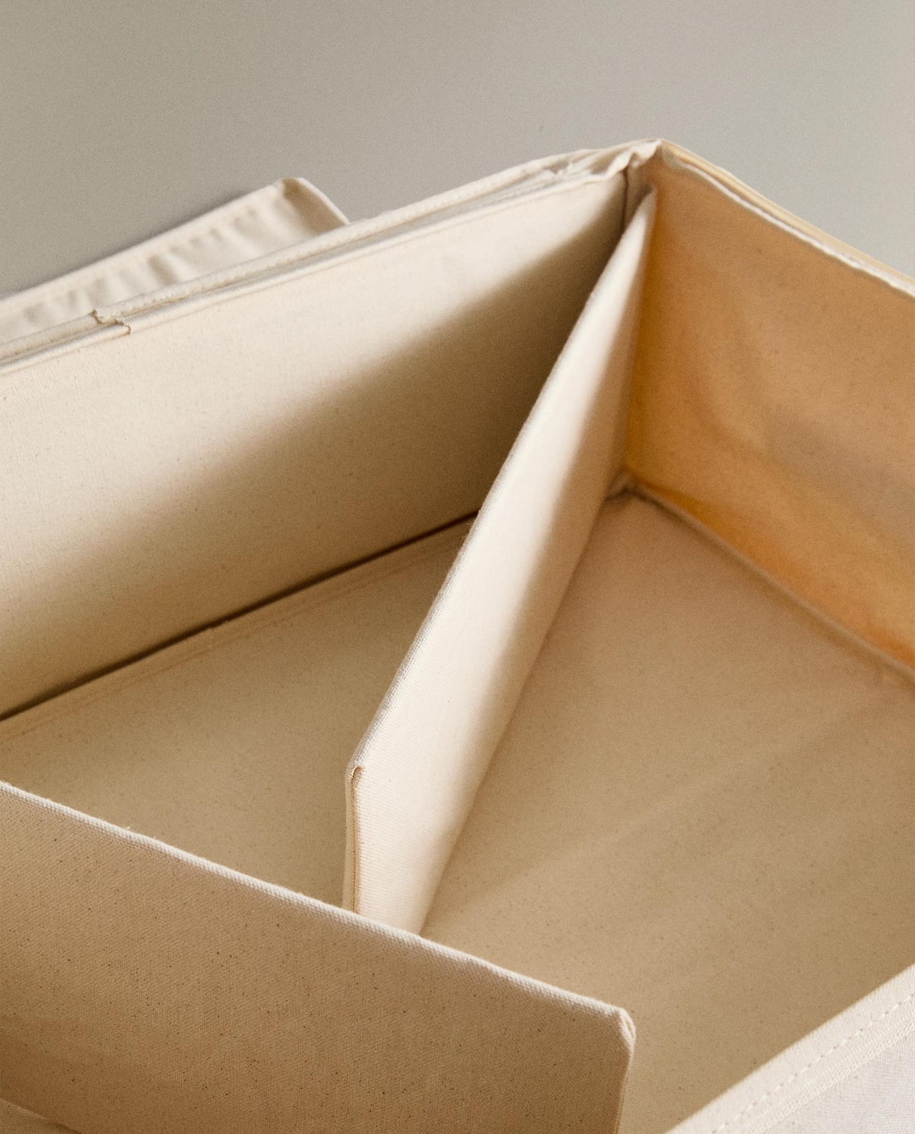 ZARA HOME Средняя коробка для организации шкафа ракурс 7