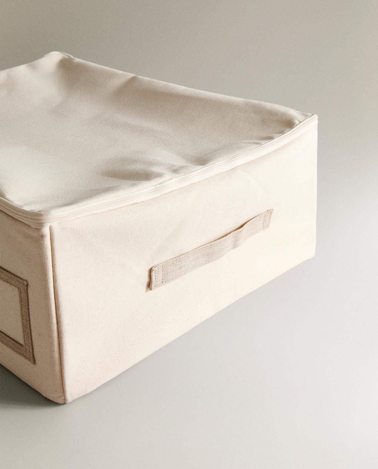 ZARA HOME Средняя коробка для организации шкафа ракурс 2