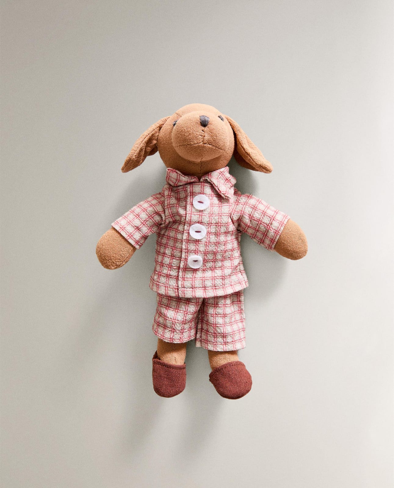 ZARA HOME ДЕТСКИЙ КОМПЛЕКТ ПЛЮШЕВЫХ ИГРУШЕК: СЕМЬЯ СОБАК (КОМПЛЕКТ 3 ШТ.) ракурс 5