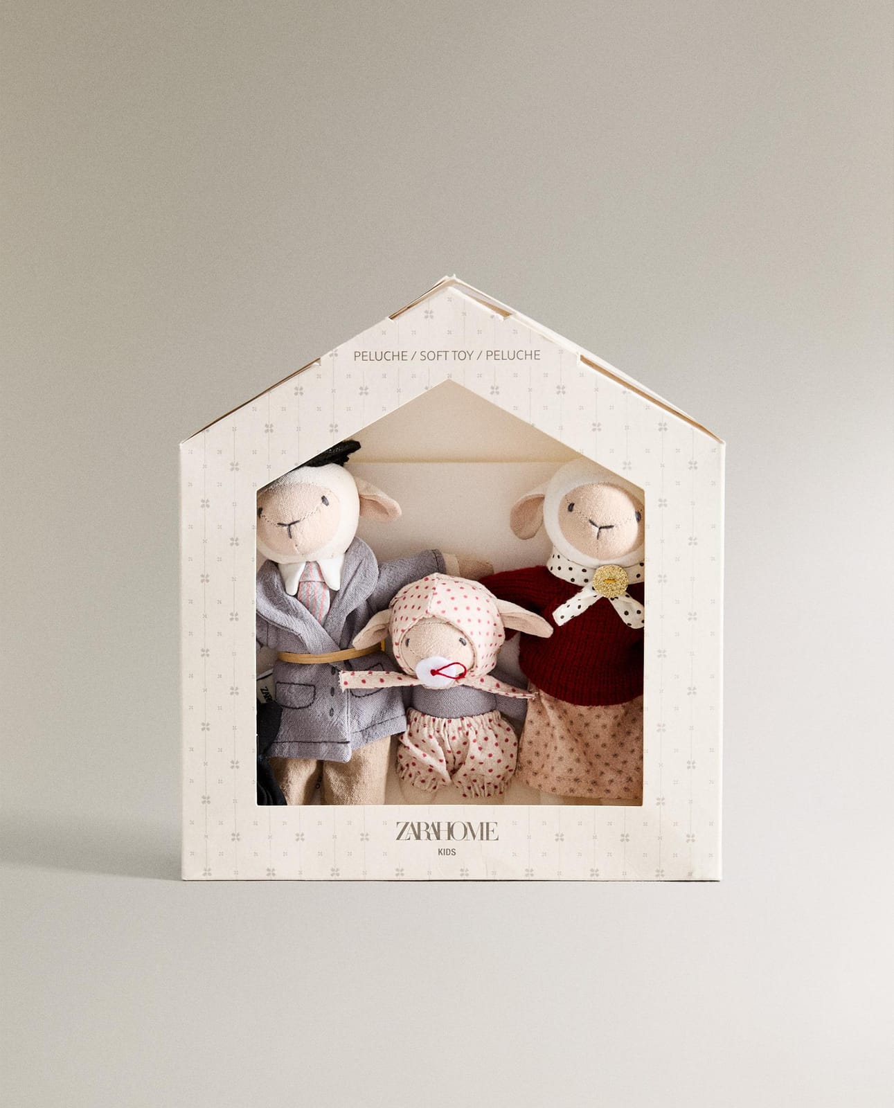 ZARA HOME КОМПЛЕКТ МЯГКИХ ИГРУШЕК ДЛЯ ДЕТЕЙ СЕМЬЯ ОВЕЦ (КОМПЛЕКТ 3 ШТ.) ракурс 4