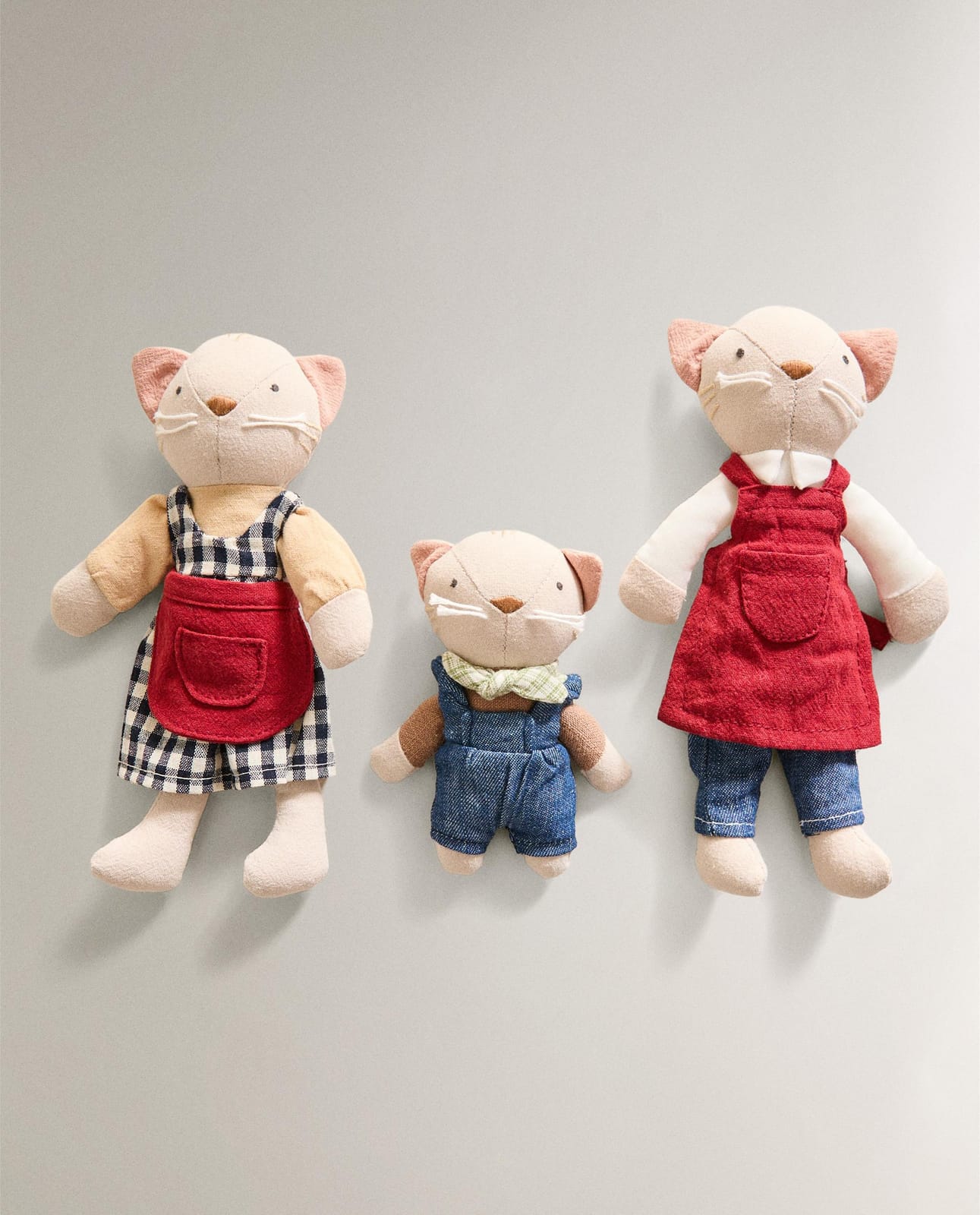 Мягкая игрушка ZARA HOME КОМПЛЕКТ ДЕТСКИХ МАСКОТОК КОШАЧЬЯ СЕМЬЯ (3 ШТ.) РАЗНОЦВЕТНЫЙ 17 x 5 x 3 cm