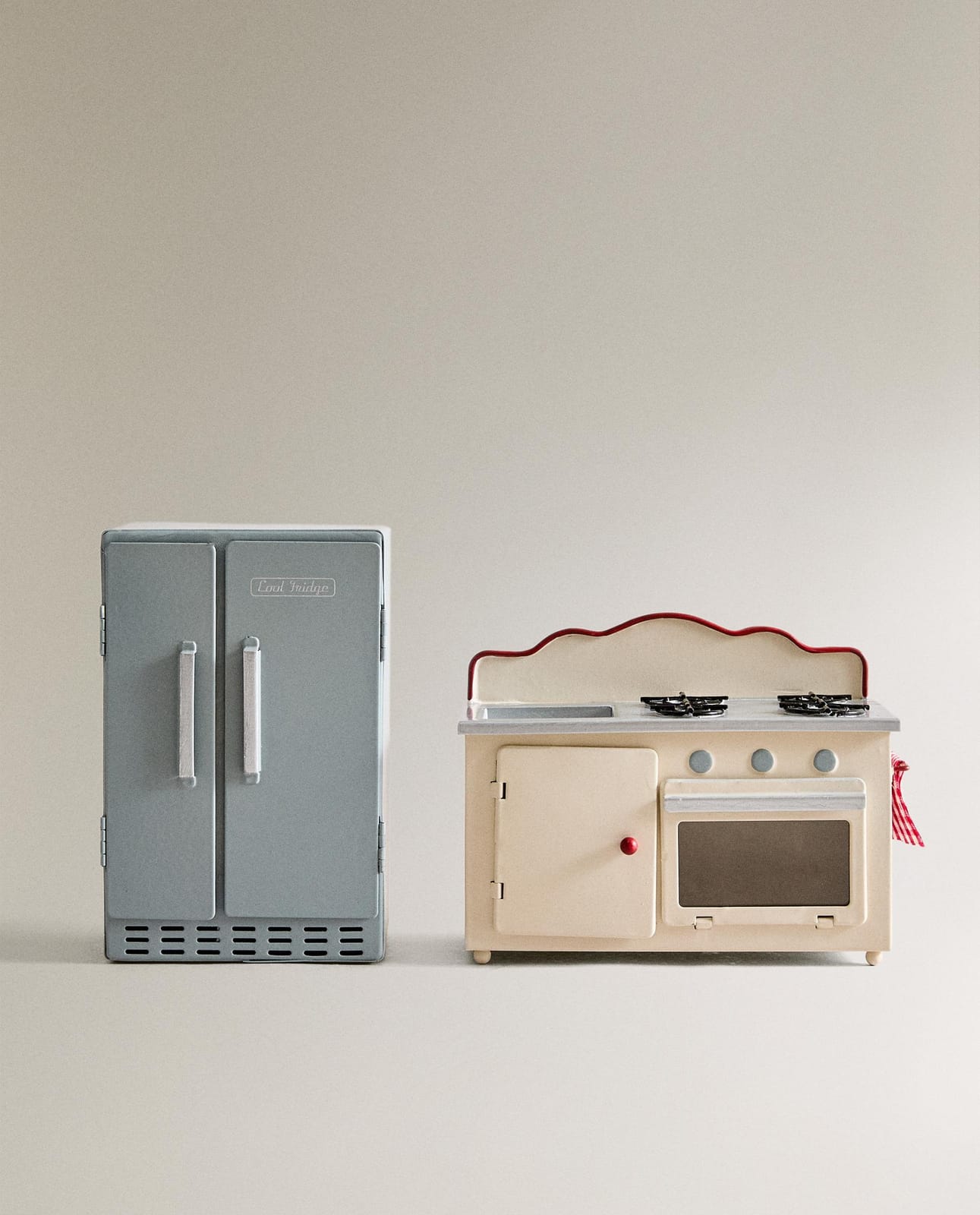 ZARA HOME КОМПЛЕКТ ИГРУШЕК ДЛЯ ДЕТЕЙ КУХОННЫЙ ДОМИК ДЛЯ КУКОЛ ракурс 2