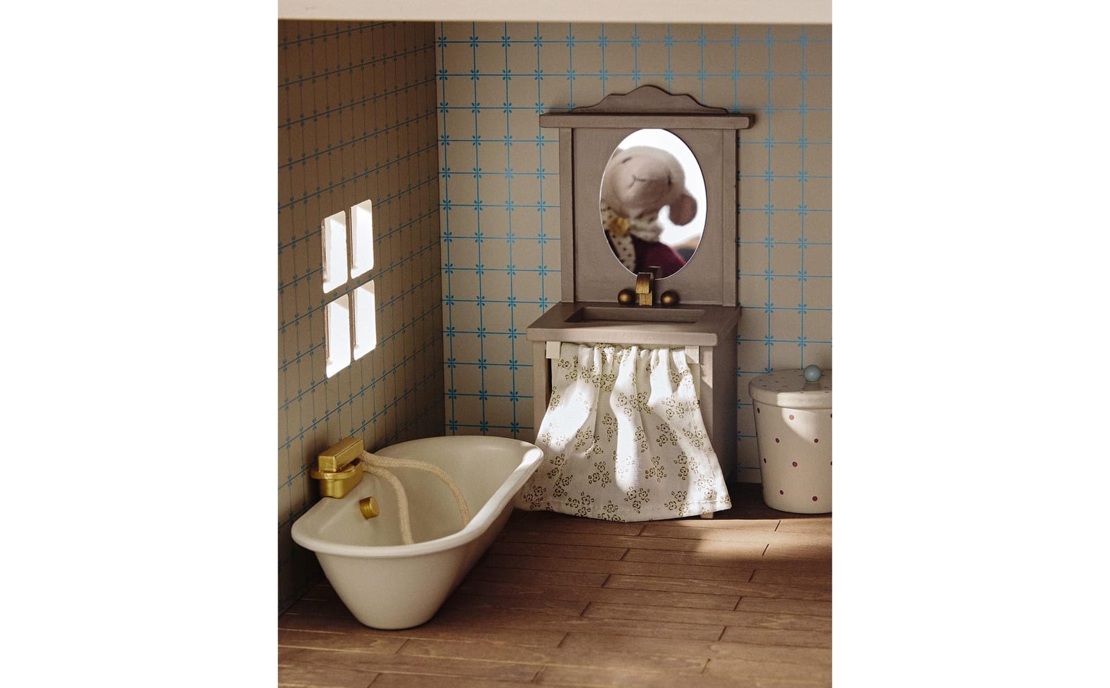 ZARA HOME КОМПЛЕКТ ИГРУШЕЧНЫХ ВАННЫХ АКСЕССУАРОВ ДЛЯ ДЕТЕЙ ДЛЯ КУКОЛЬНОГО ДОМИКА ракурс 2